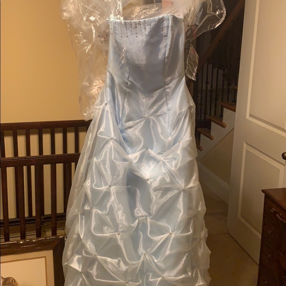 Panoply Ball gown ice blue